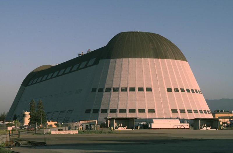 Illustration for article titled Google's Got a NASA Blimp Hangar To Go With Its Barge